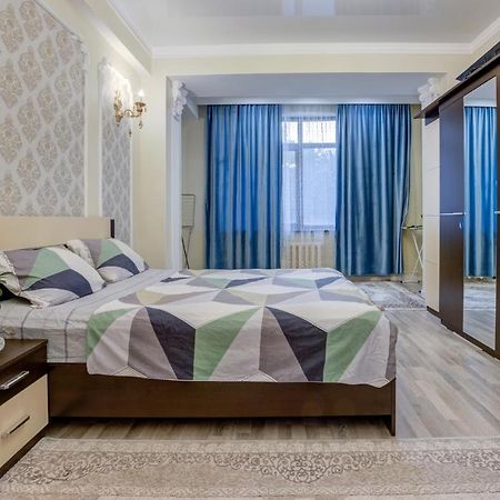Appartement 2-Ком Квартира à Bichkek Extérieur photo
